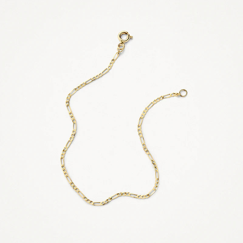 Blush Bracelet with a fine figaro link in 14k gold 2261YGO