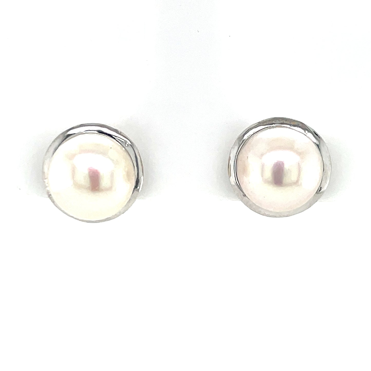 Sterling Silver Freshwater Pearl Stud Earrings SE371