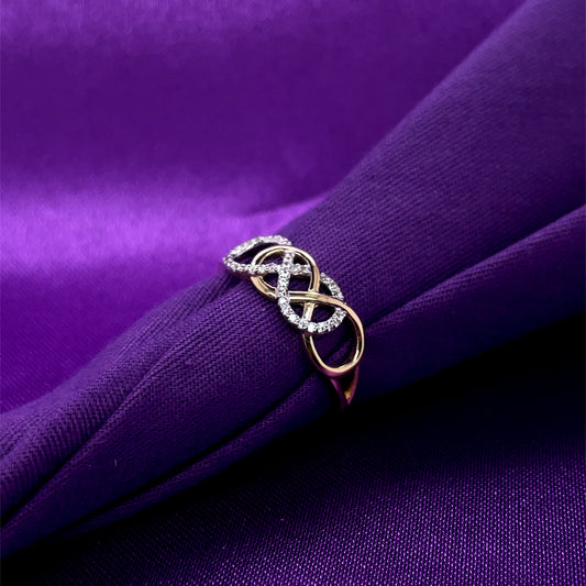 9ct Gold Celtic Knot CZ Ring GRZ371