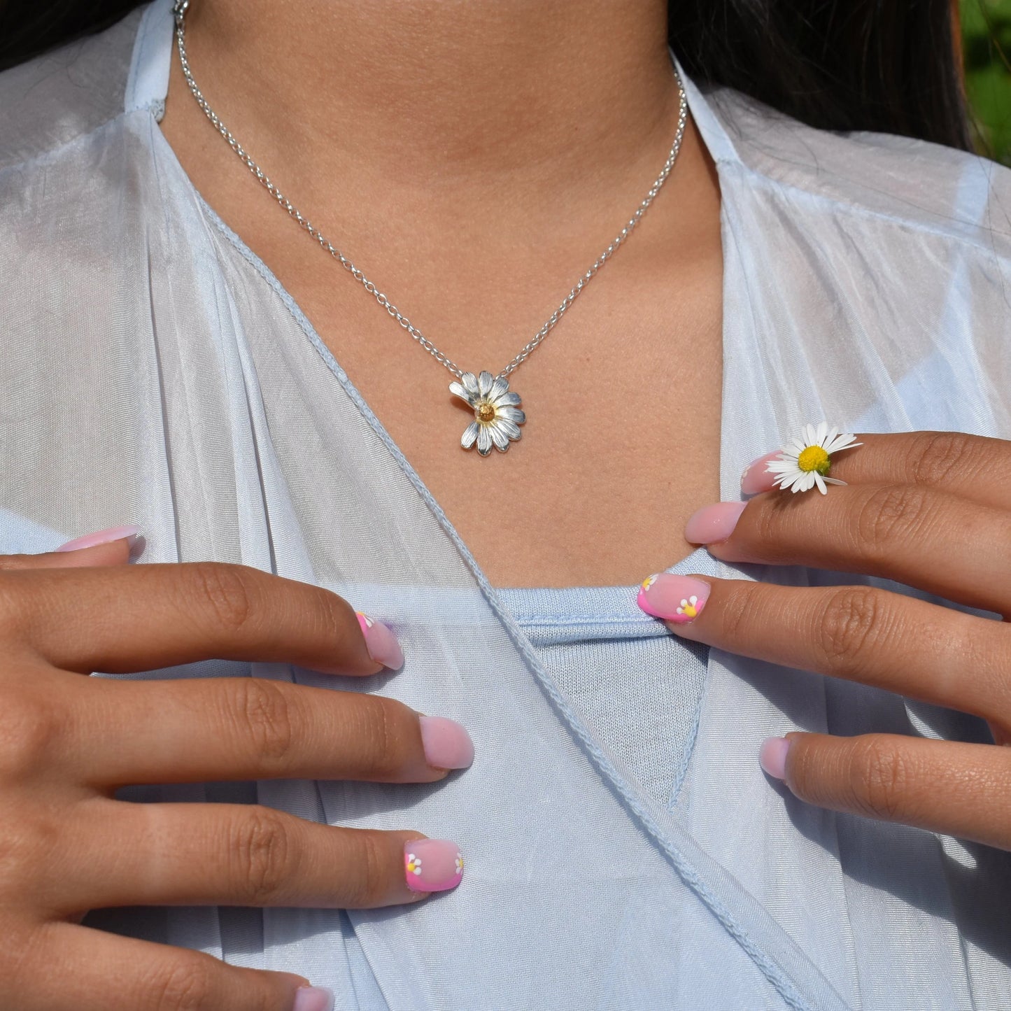 Martina Hamilton Daisy Sterling Silver and 22ct Gold Plated Pendant DYB3