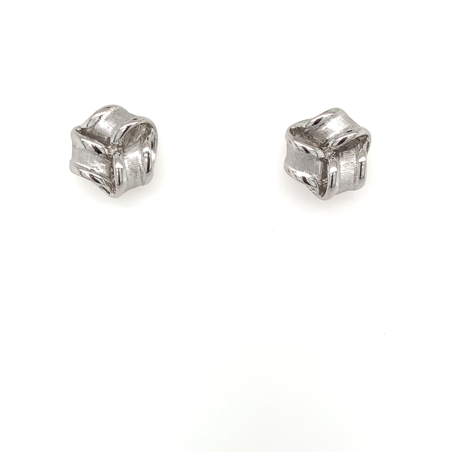 Sterling Silver 10mm Knot Stud Earrings E30