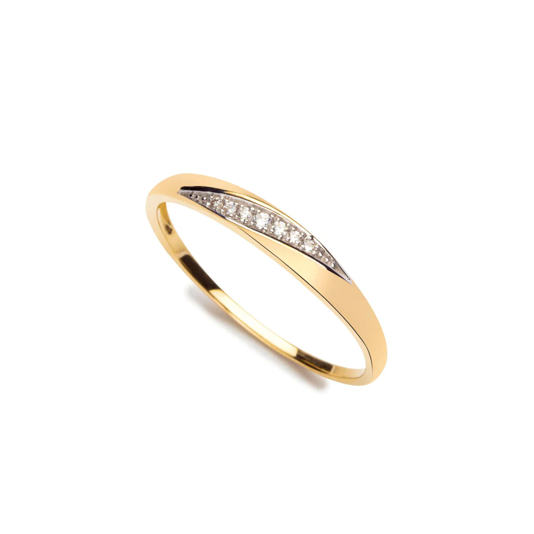 9ct Gold CZ Tapered Ring GRZ382