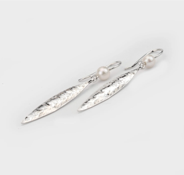 Martina Hamilton Leaf Earring with Pearl LFC1B