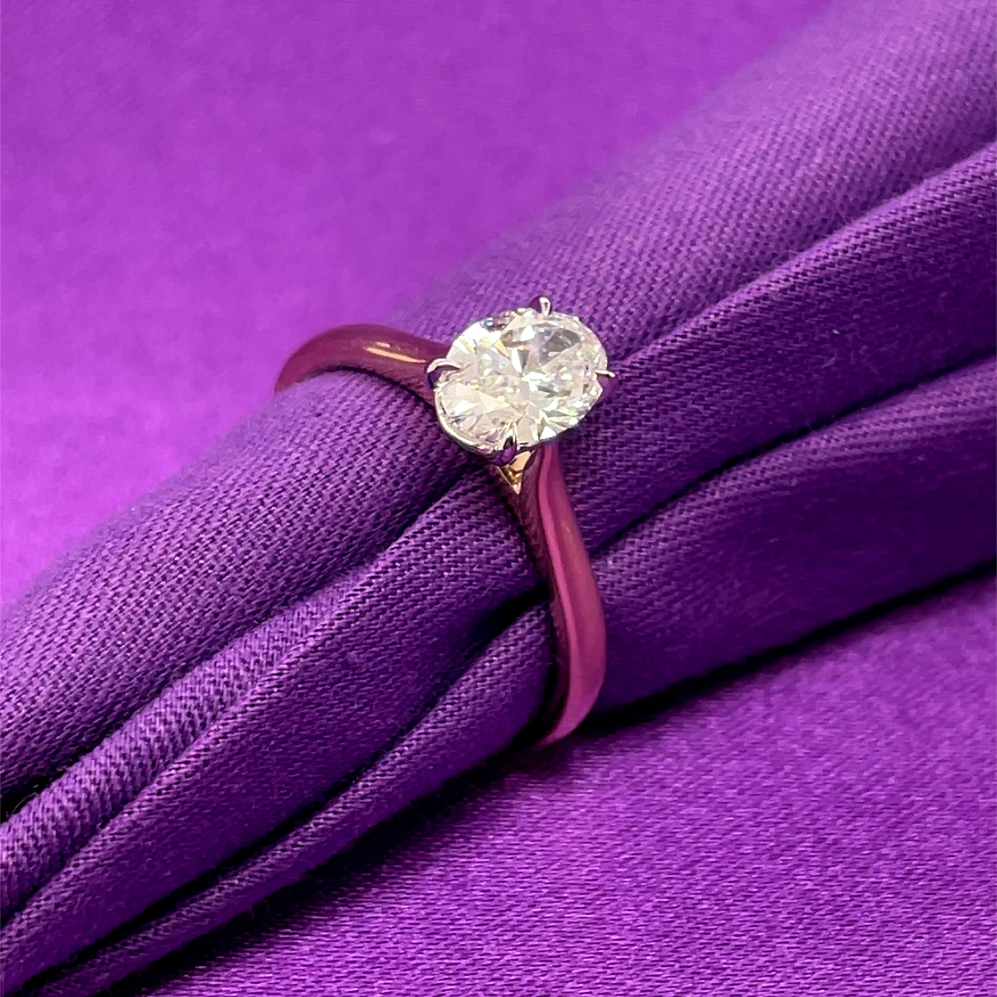 9ct Yellow Gold Lab Grown 1.00ct Oval Diamond Ring Z240