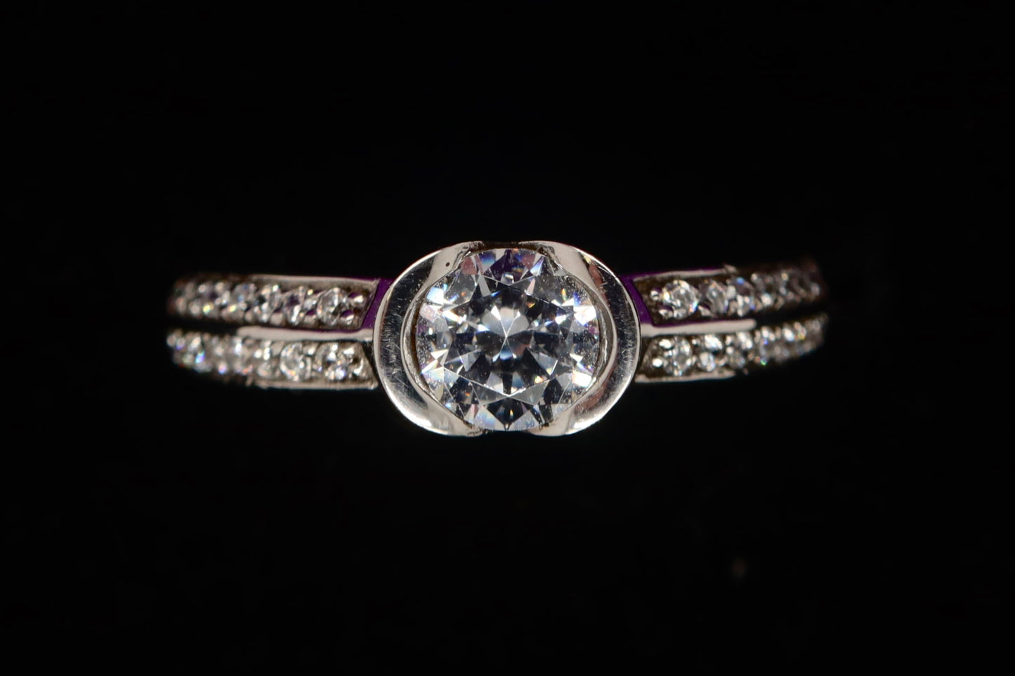 9ct White Gold CZ Ring WRZ119