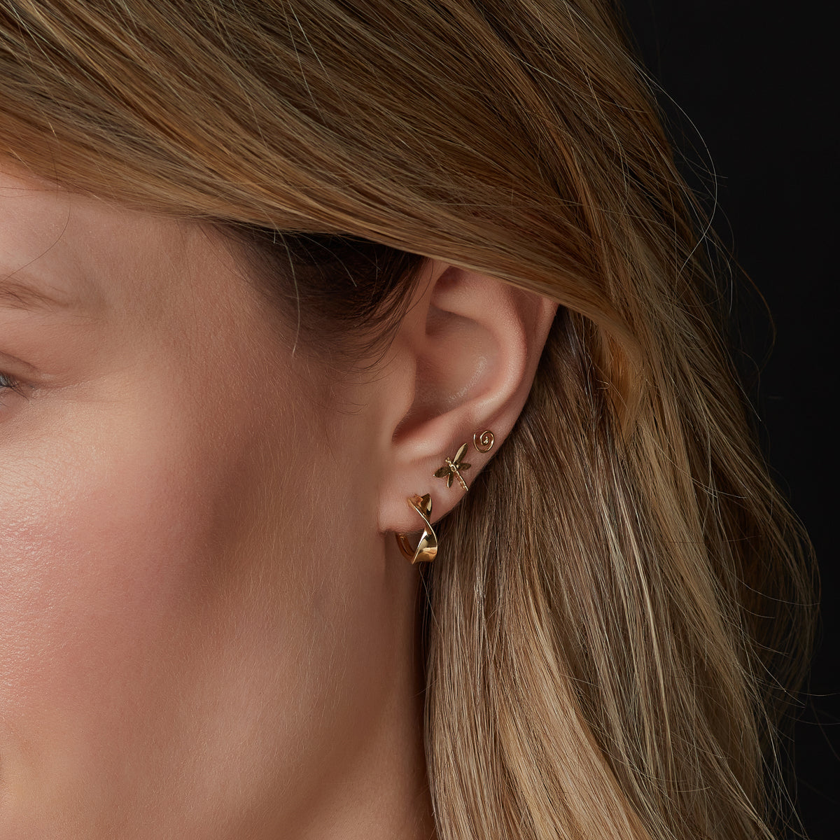 9ct Gold Dragonfly Stud Earrings GE694