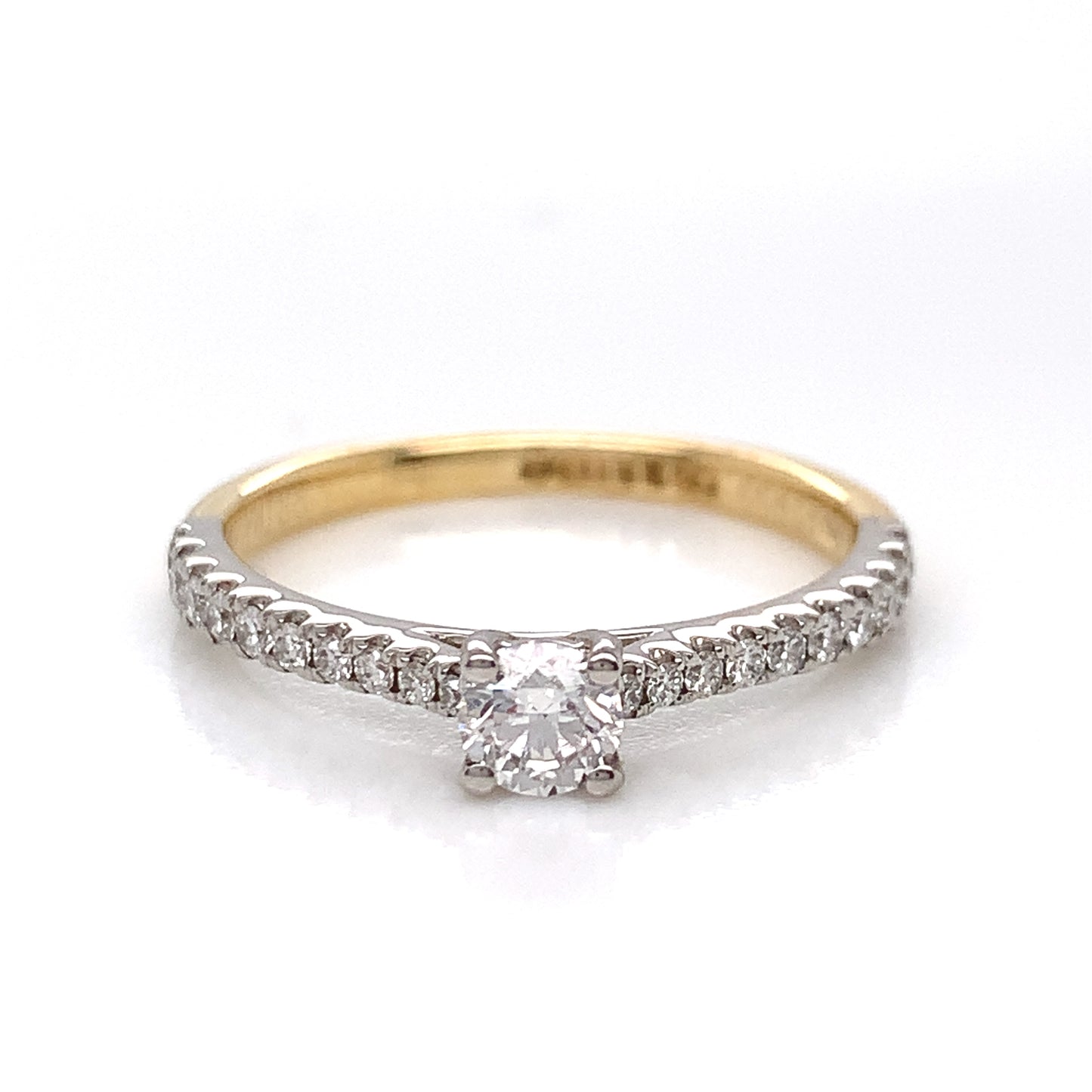 18ct Gold 0.25ct Diamond Solitaire Ring Castel Shoulders Z206