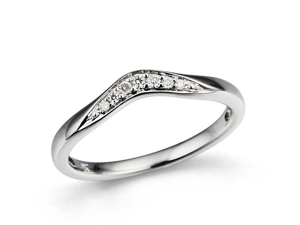 Diamond V-shaped 0.08ct Wedding Band DW307