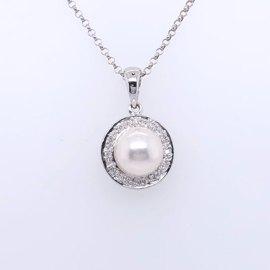 18ct White Gold Cultured Pearl & Pavé Diamond Halo Pendant GPX87
