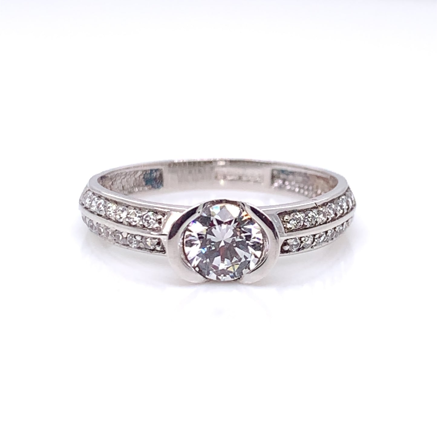 9ct White Gold CZ Ring WRZ119