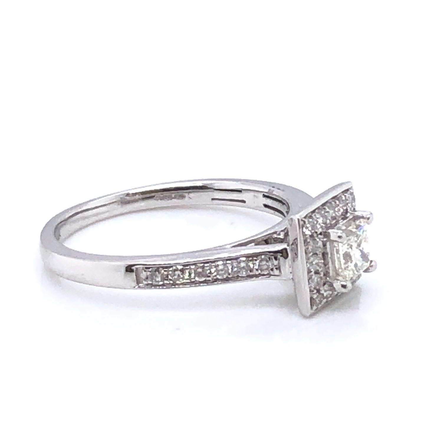 18ct White Gold Diamond Princess Halo 0.60ct Ring Z103