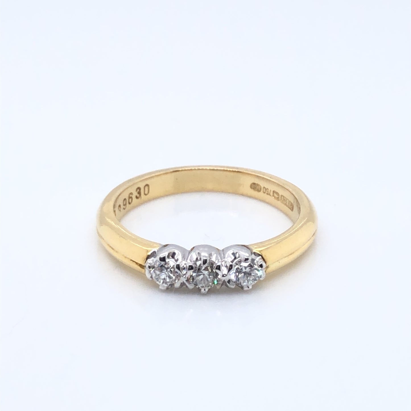 18ct Gold Diamond Trilogy 0.30ct Ring Z4/3