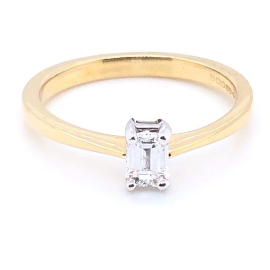 18ct Gold Emerald-cut Diamond Classic Solitaire Ring Z6/21k