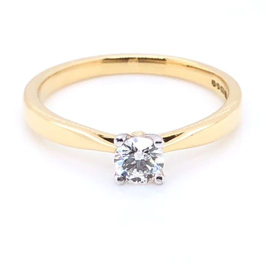 18ct Gold Diamond Classic Solitaire Ring Z9/31