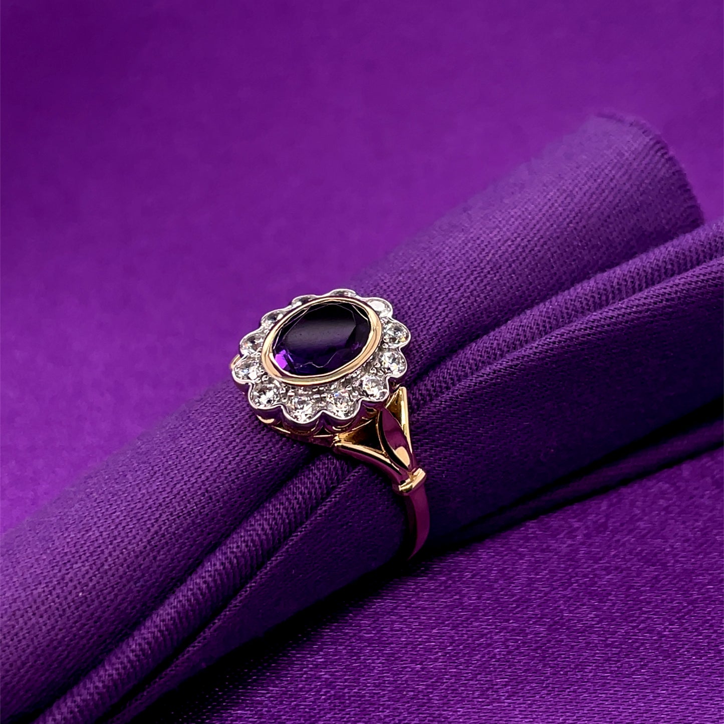 9ct Gold Amethyst CZ Vintage Cluster Ring GRX301