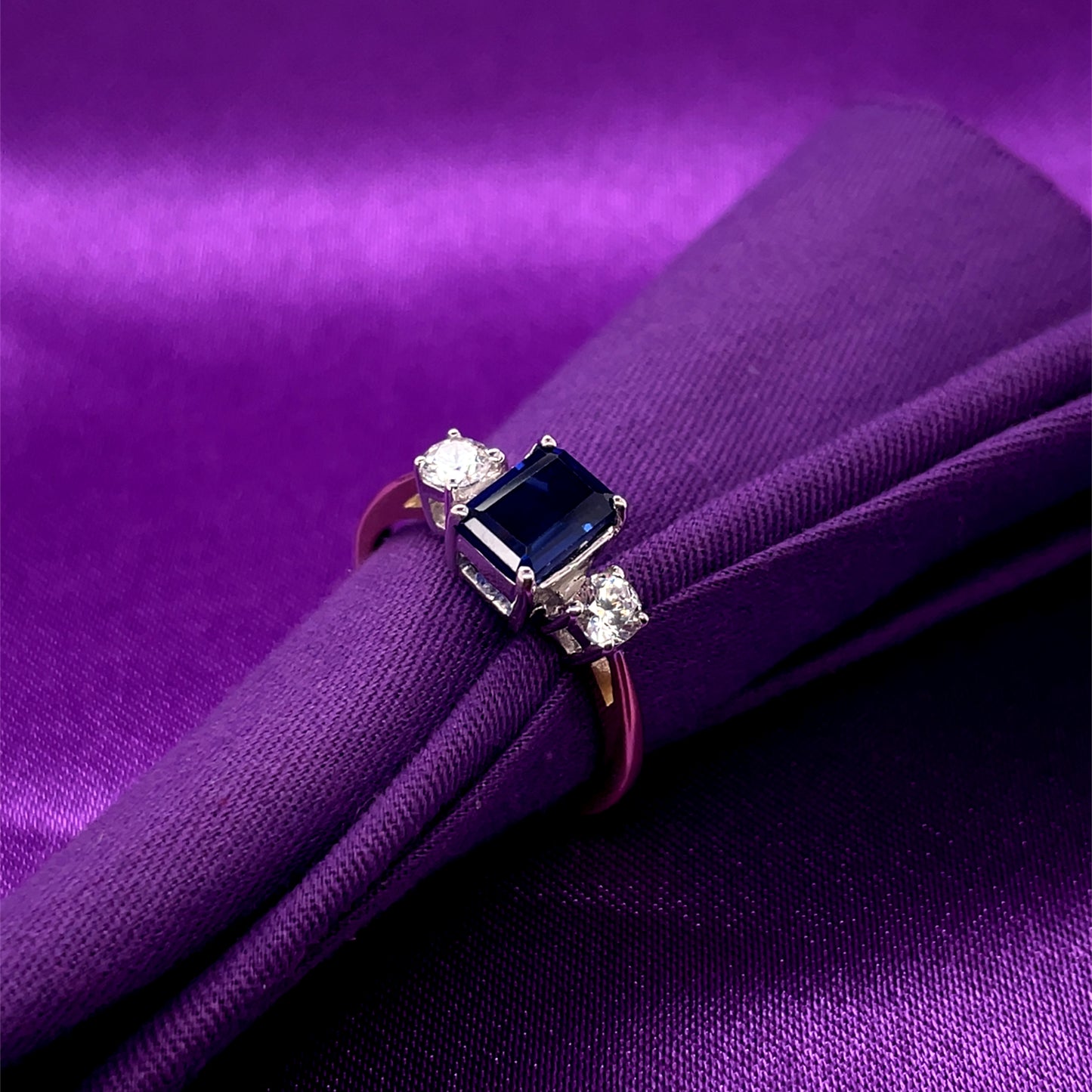 9ct Gold Rectangular Created Sapphire & CZ Ring GRS286