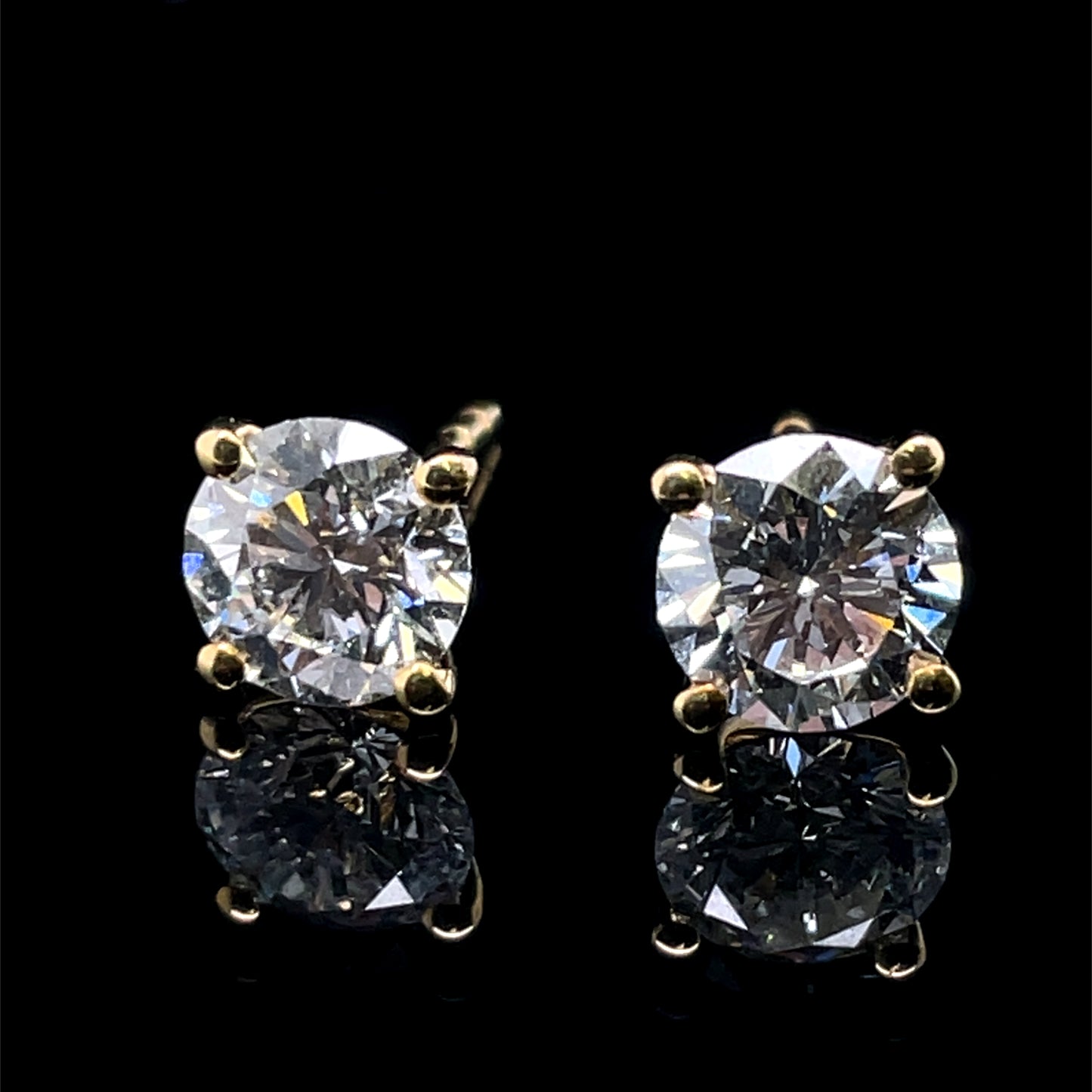 9ct Yellow Gold Lab Grown 2.00ct Diamond Stud Earrings DE131