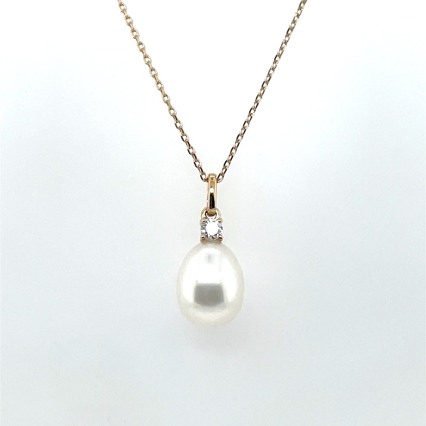 9ct Gold Freshwater Pearl & Diamond Pendant GPX206
