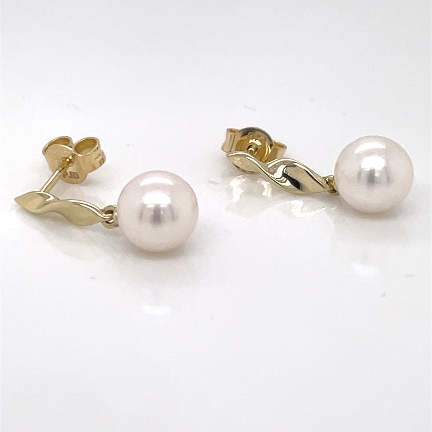 9ct Gold Freshwater Pearl Drop Earrings GEP364