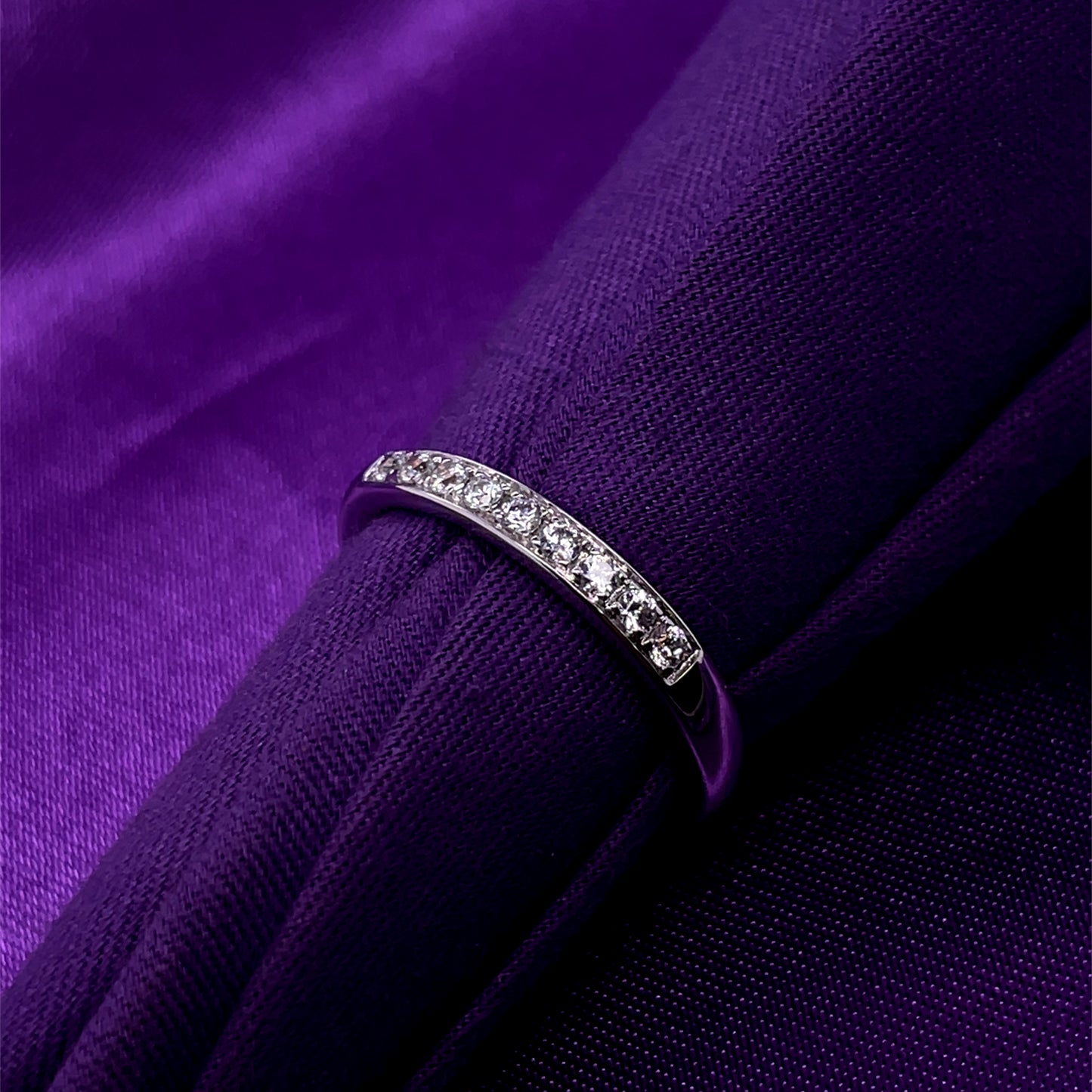 9ct White Gold CZ Wedding/Eternity Ring WRA032