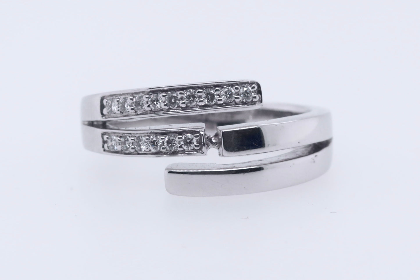 9ct White Gold  Diamond Crossover Band Ring DR009