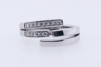 9ct White Gold  Diamond Crossover Band Ring DR009
