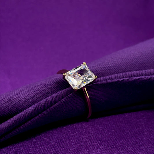 9ct Gold CZ Rectangular Ring GRZ374
