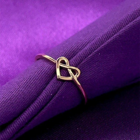 9ct Gold Heart Knot Ring GR467