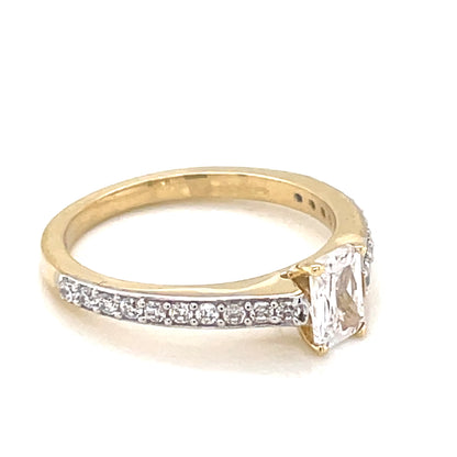 9ct Gold CZ Rectangular Ring GRZ358