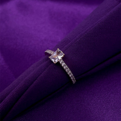 9ct Gold CZ Rectangular Ring GRZ358