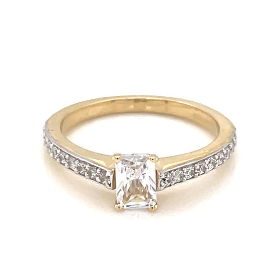 9ct Gold CZ Rectangular Ring GRZ358