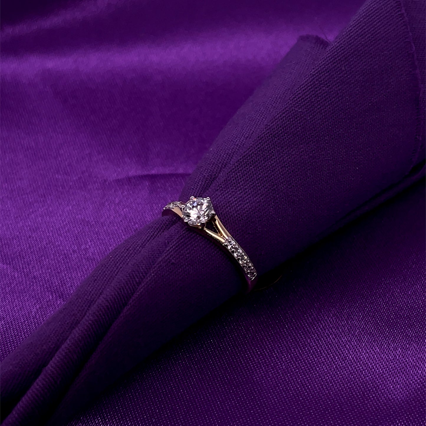9ct Yellow Gold CZ Solitaire Ring GRZ388