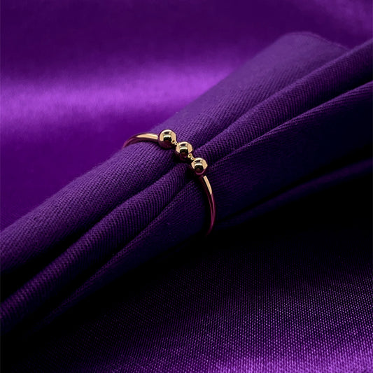 9ct Gold Three Bead Ring GR459