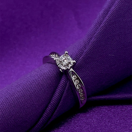 9ct White Gold Diamond 0.21ct Illusion Solitaire Ring Z094