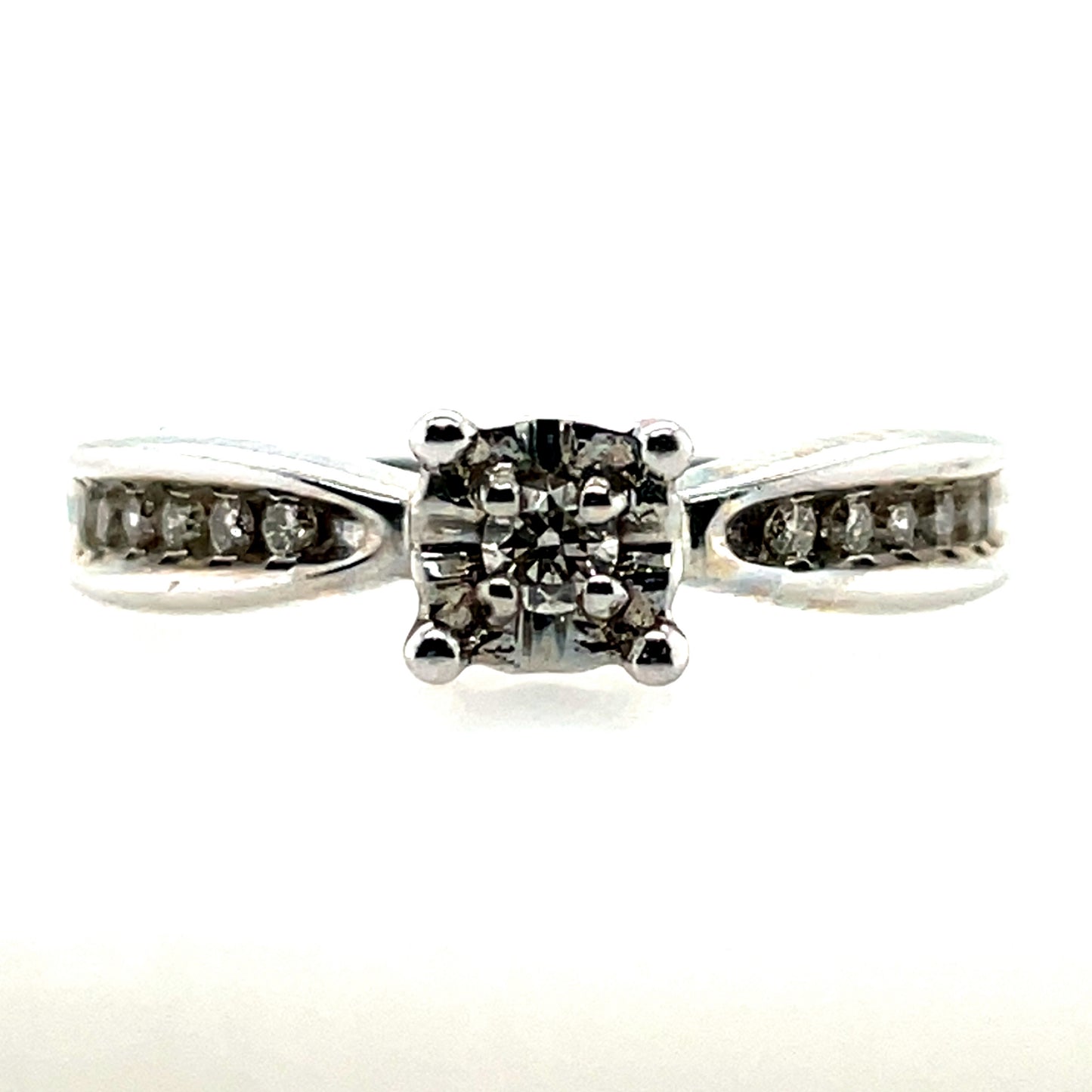 9ct White Gold Diamond 0.21ct Illusion Solitaire Ring Z094