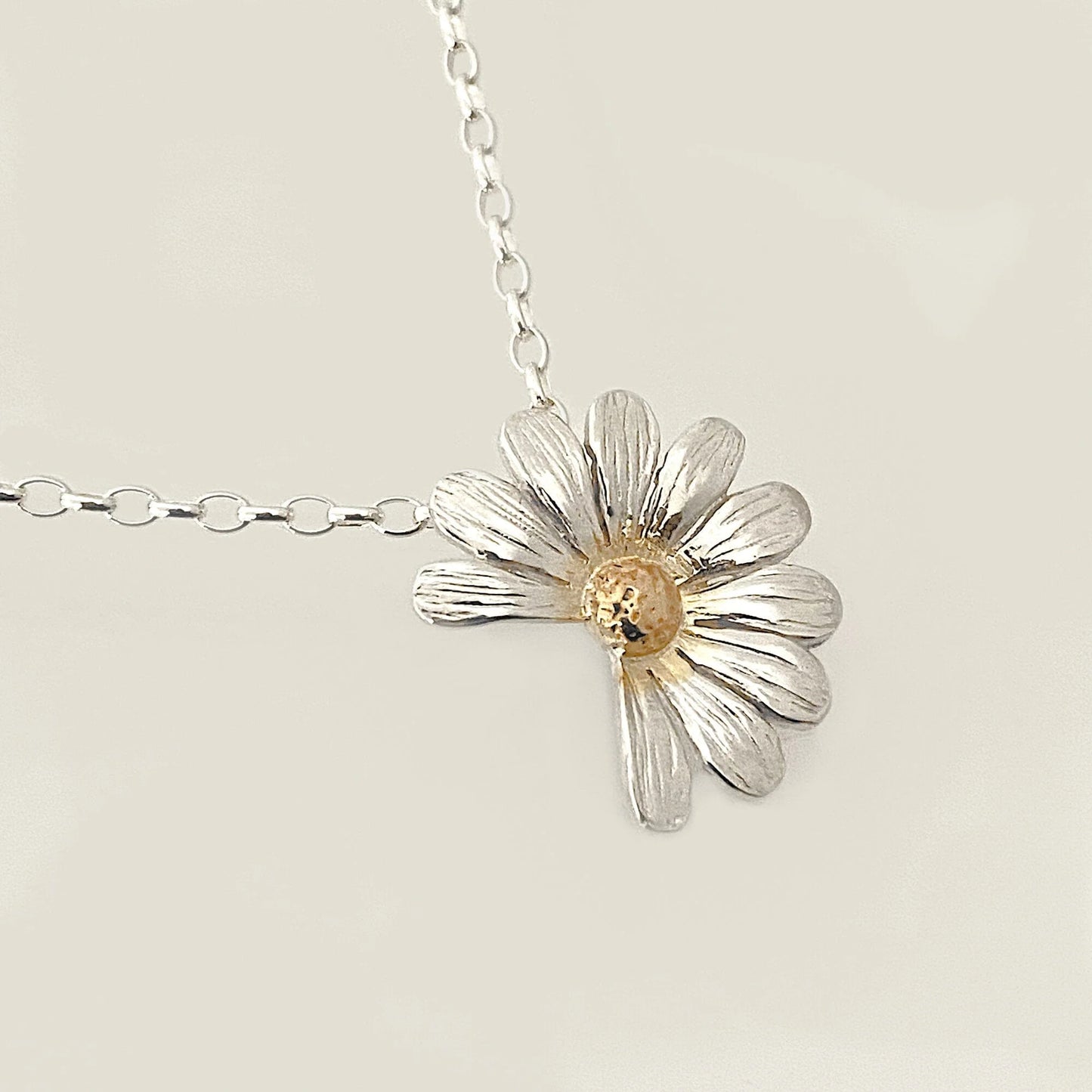 Martina Hamilton Daisy Sterling Silver and 22ct Gold Plated Pendant DYB3