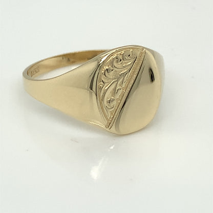 9ct Gold Oval Engraved Signet Ring GR380