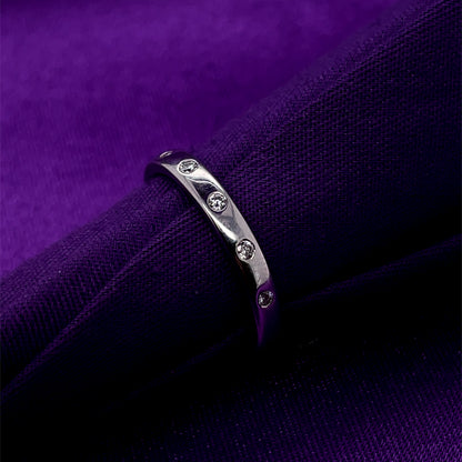18ct White Gold Five Diamond Wedding Band EW039