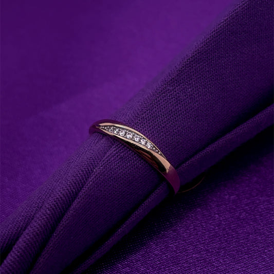 9ct Gold CZ Tapered Ring GRZ382