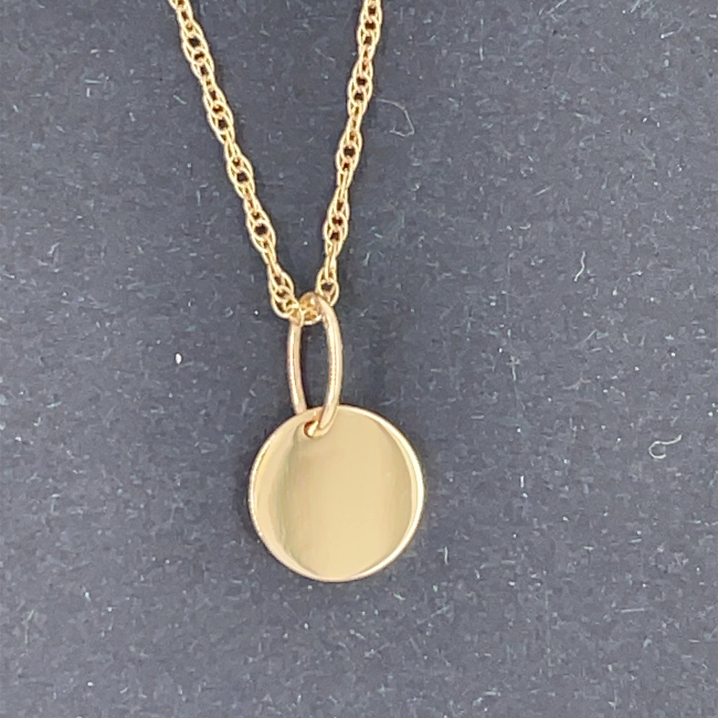 9ct Tiny Yellow Gold  Disc GP2103