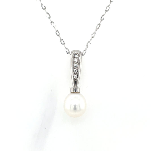 9ct White Gold CZ & Freshwater Pearl Pendant GPX140