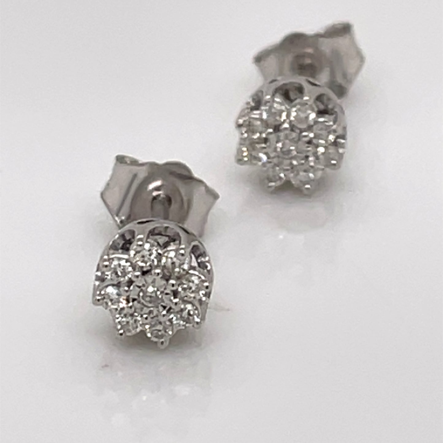 9ct White Gold Diamond 0.15ct Star Cluster Stud Earrings DE122