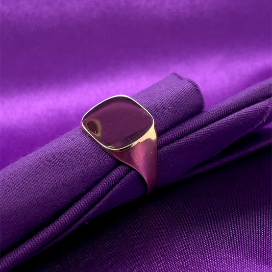 9ct Gold Gents Cushion Signet Ring GR307