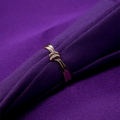 9ct Gold Knot Ring GR523