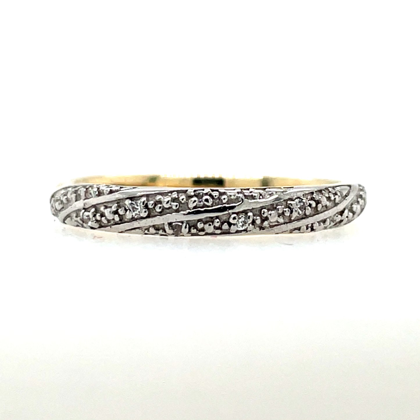 9ct Gold CZ Twisted Band GRA088