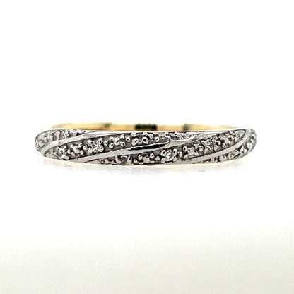 9ct Gold CZ Twisted Band GRA088