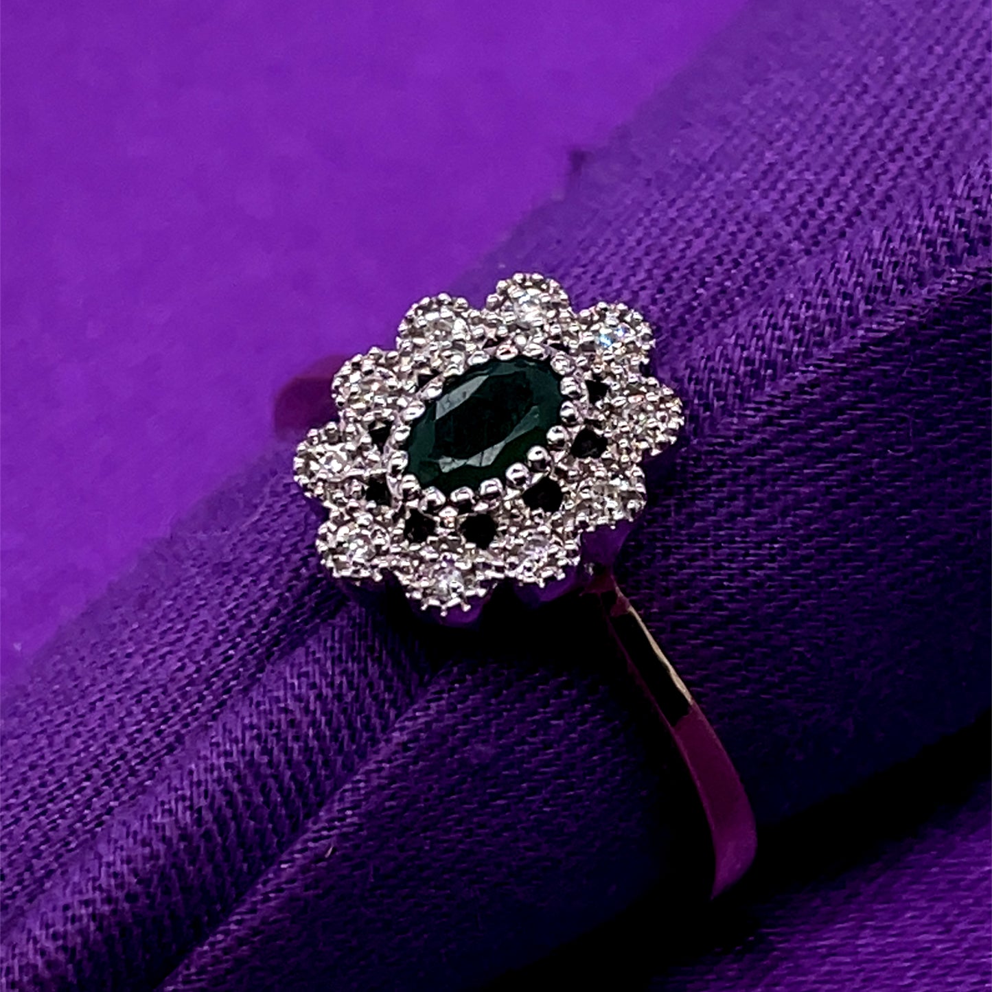 9ct  Gold Emerald and Diamond Vintage Cluster Ring GRE047