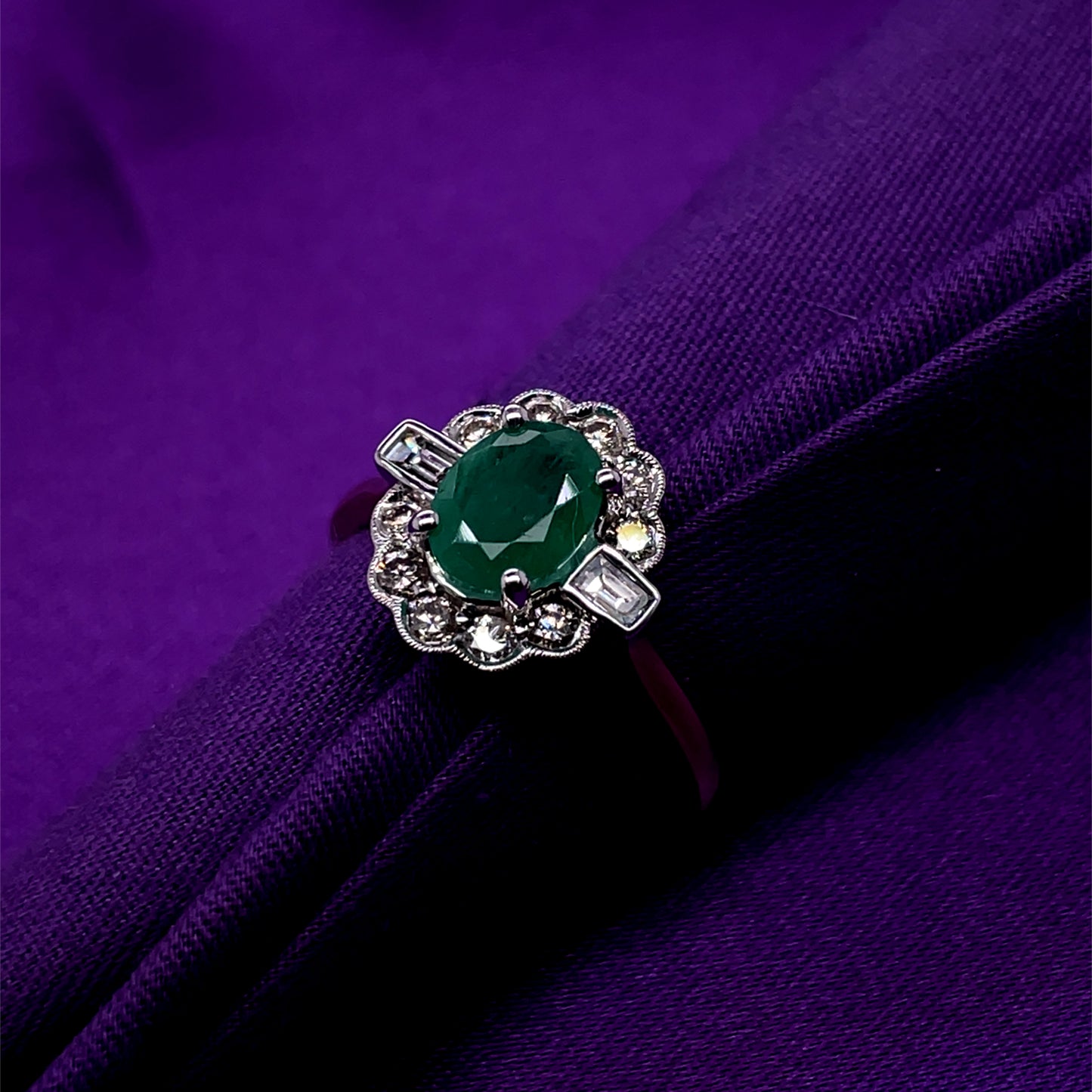 9ct Gold Emerald & Diamond 0.50ct Vintage Lace Ring GRE118