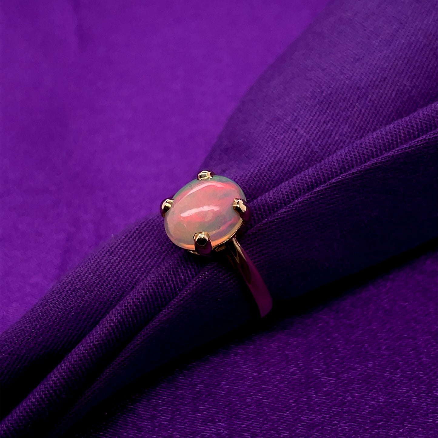 9ct Gold Natural Opal Ring GRL74