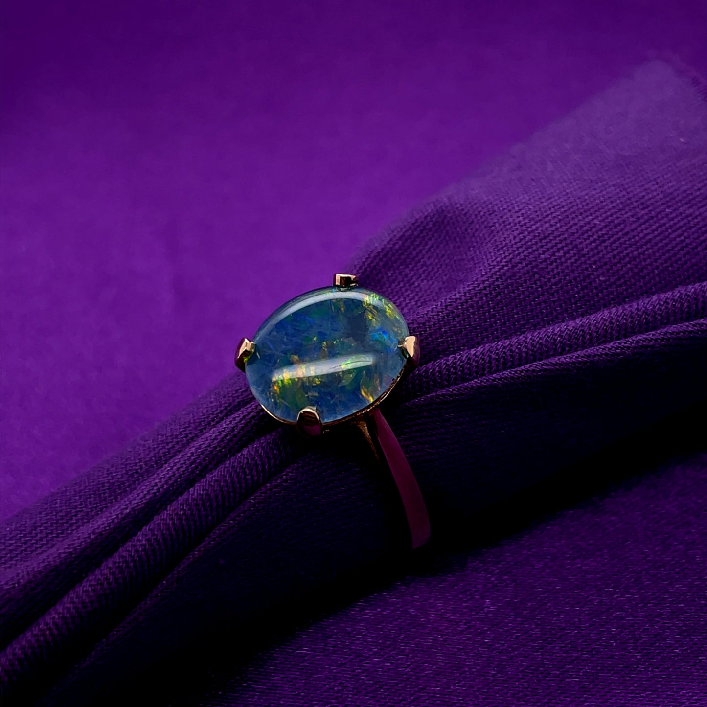 9ct Gold Opal Triplet Ring GRL75